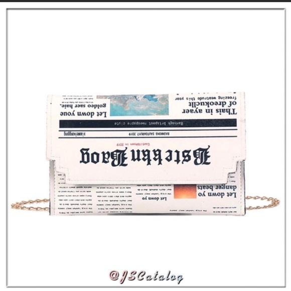 🌞Reduced! NWT! “Newspaper” Print Crossbody Bag - Picture 4 of 8
